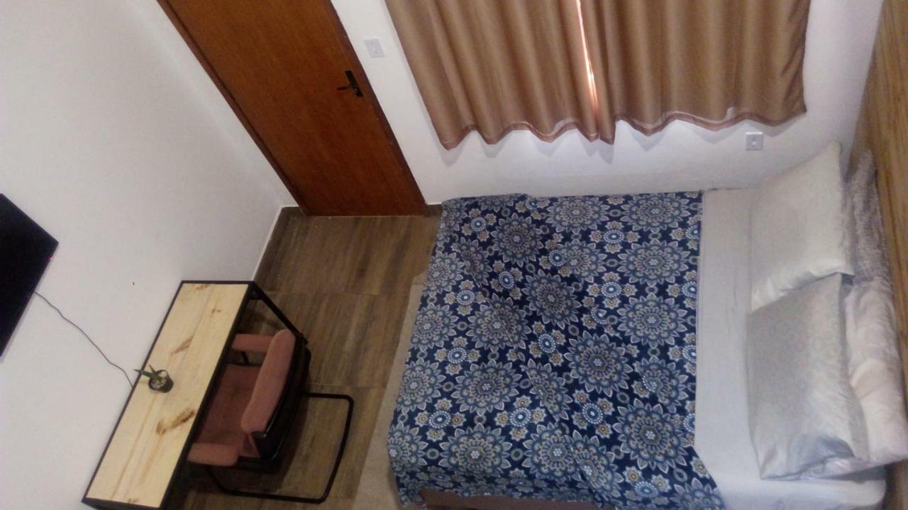 Hostel Резенді Екстер'єр фото